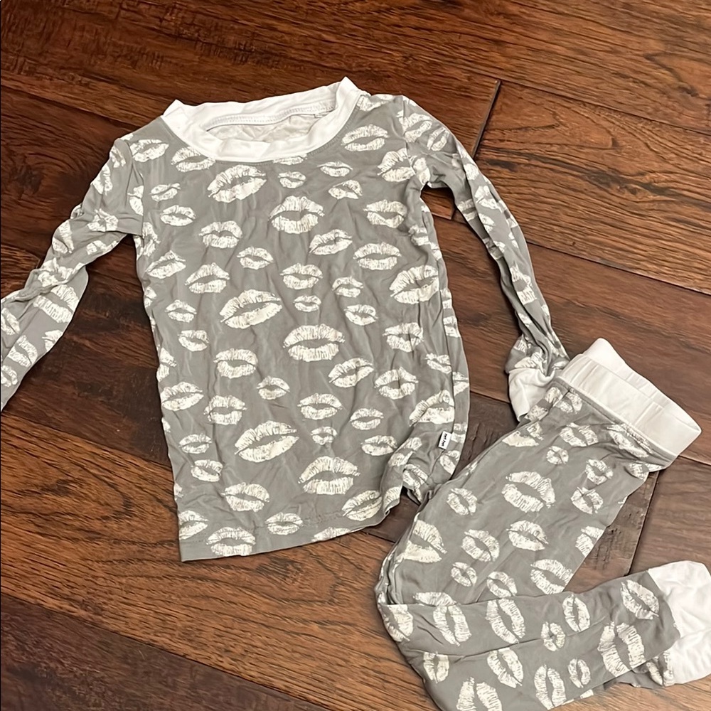 Gray Kids Pajamas with Lip Print